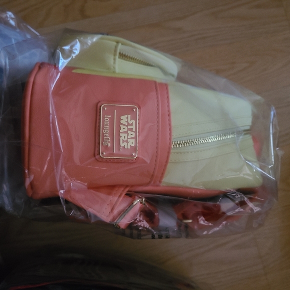 Bundle of 4 NYCC LOUNGEFLY STAR WARS BACKPACKS + 1 WALLET DARTH  MAUL MANDALORIA - Picture 14 of 16